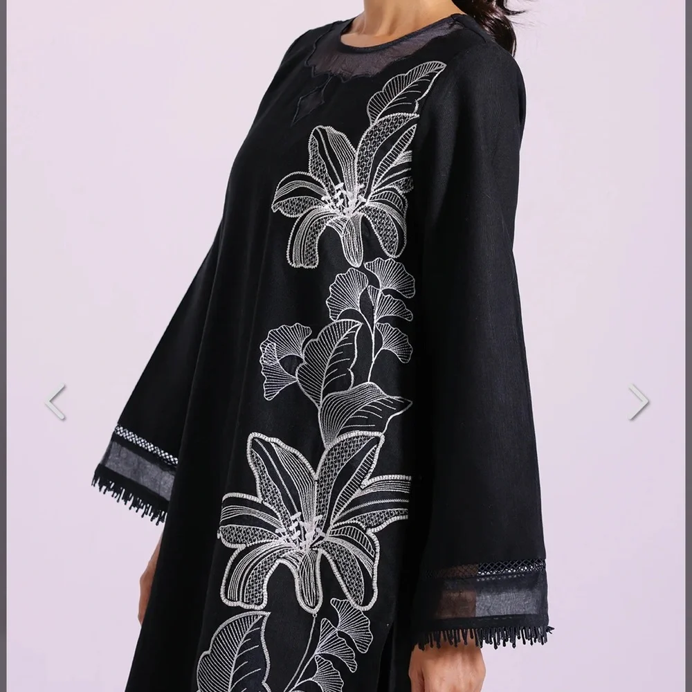 Khaddar too nd bottom - Picture 3 of 5